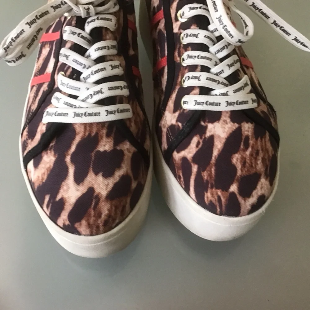 Y2K Juicy Couture Leopard Animal Print Platform‎ Bounce Sneakers Logo Laces 8